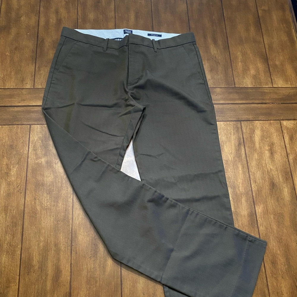 Like New Men’s Tailored Gap Dress Pants Straight Fit Sz 34x34